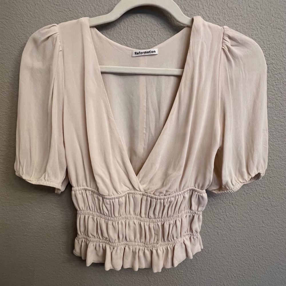 Reformation NWOT Cottage Core Josie Top. Cream. 
Womens Medium